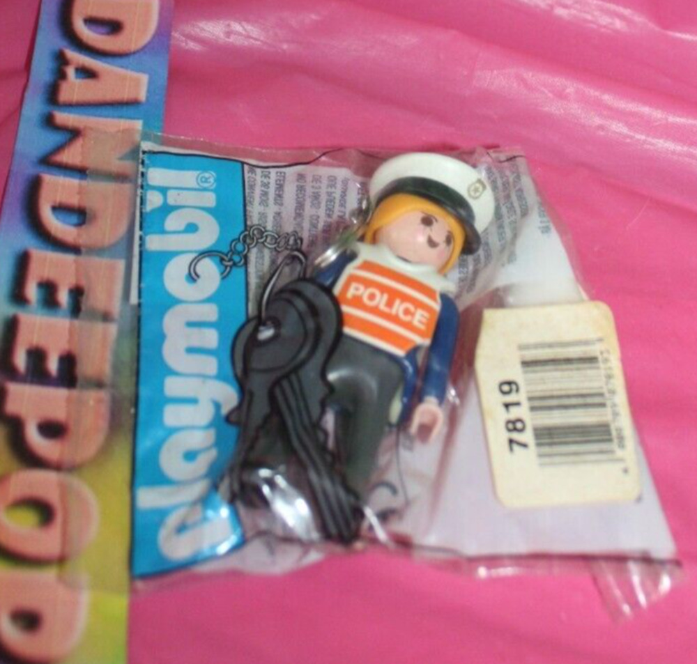 Playmobil Sealed Police Officer Keychain Toy 1998 In Package 7819